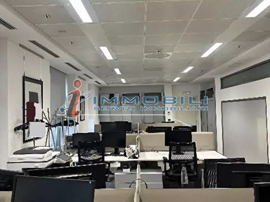 Immagine 1 di Ufficio in affitto  in VIA DURINI a Milano