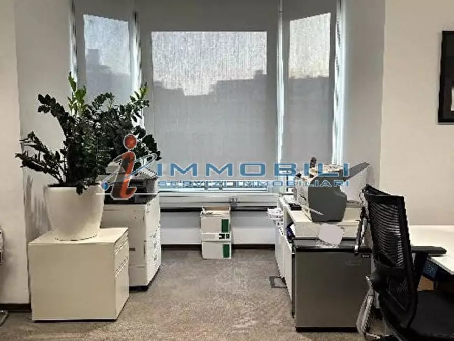 Immagine 5 di Ufficio in affitto  in VIA DURINI a Milano