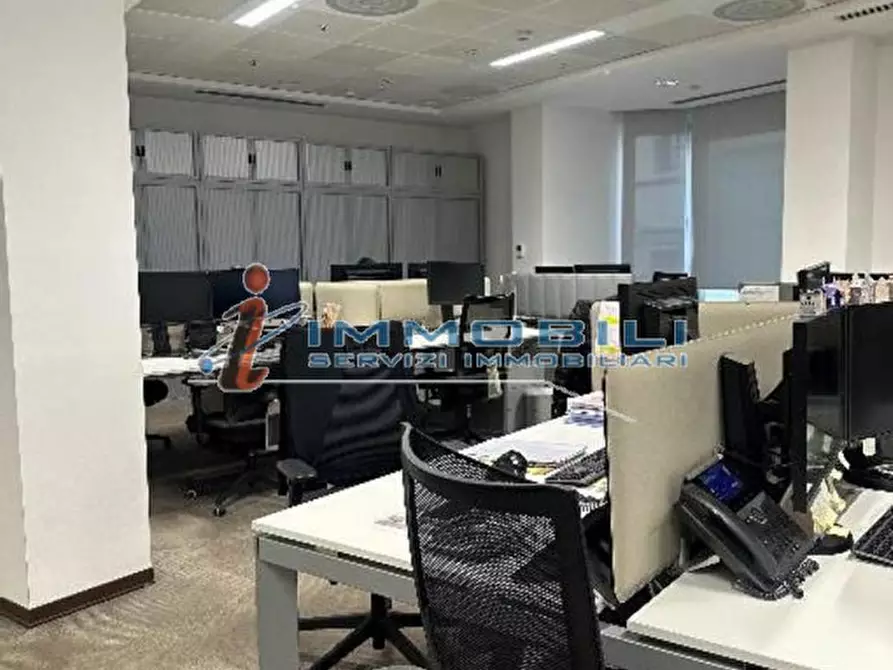 Immagine 6 di Ufficio in affitto  in VIA DURINI a Milano