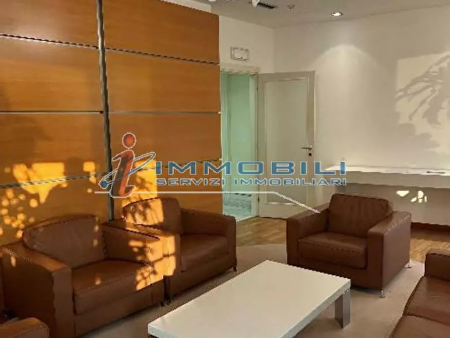 Immagine 10 di Ufficio in affitto  in VIA DURINI a Milano