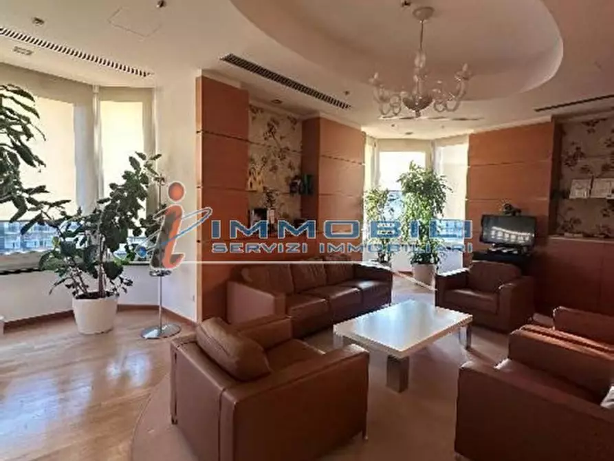 Immagine 11 di Ufficio in affitto  in VIA DURINI a Milano