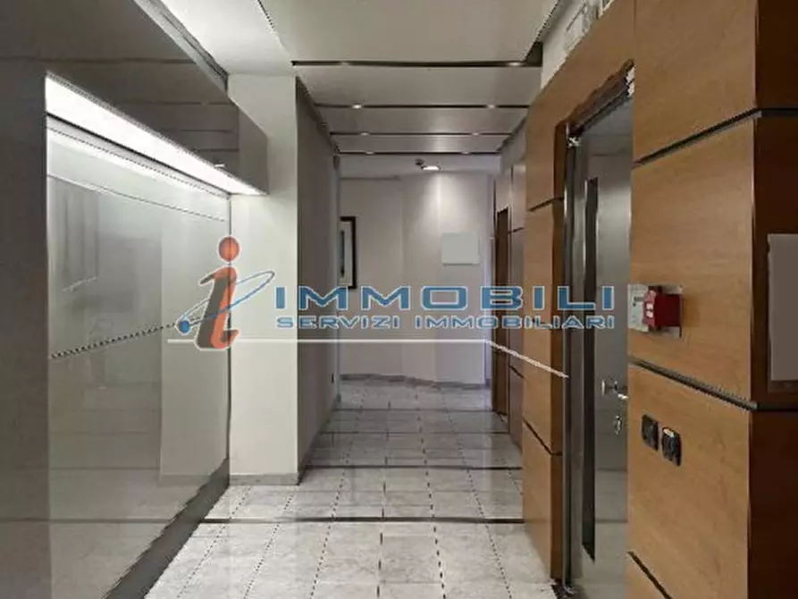 Immagine 12 di Ufficio in affitto  in VIA DURINI a Milano