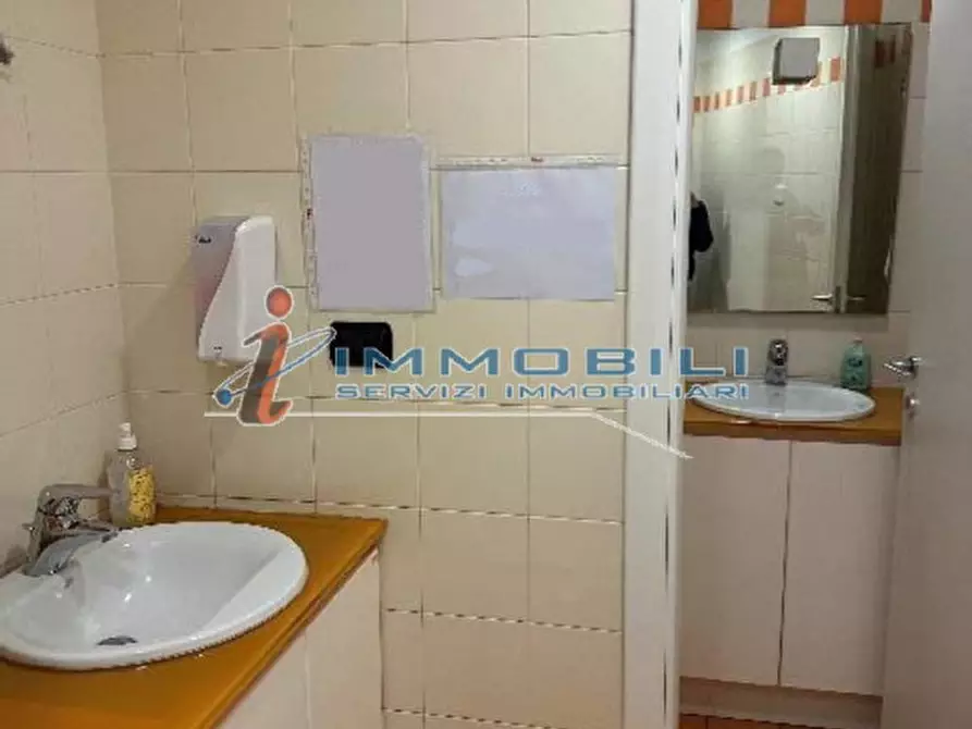 Immagine 16 di Ufficio in affitto  in VIA DURINI a Milano