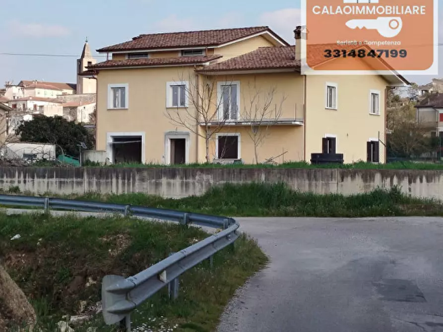 Immagine 1 di Casa trifamiliare in vendita  a Sant'apollinare