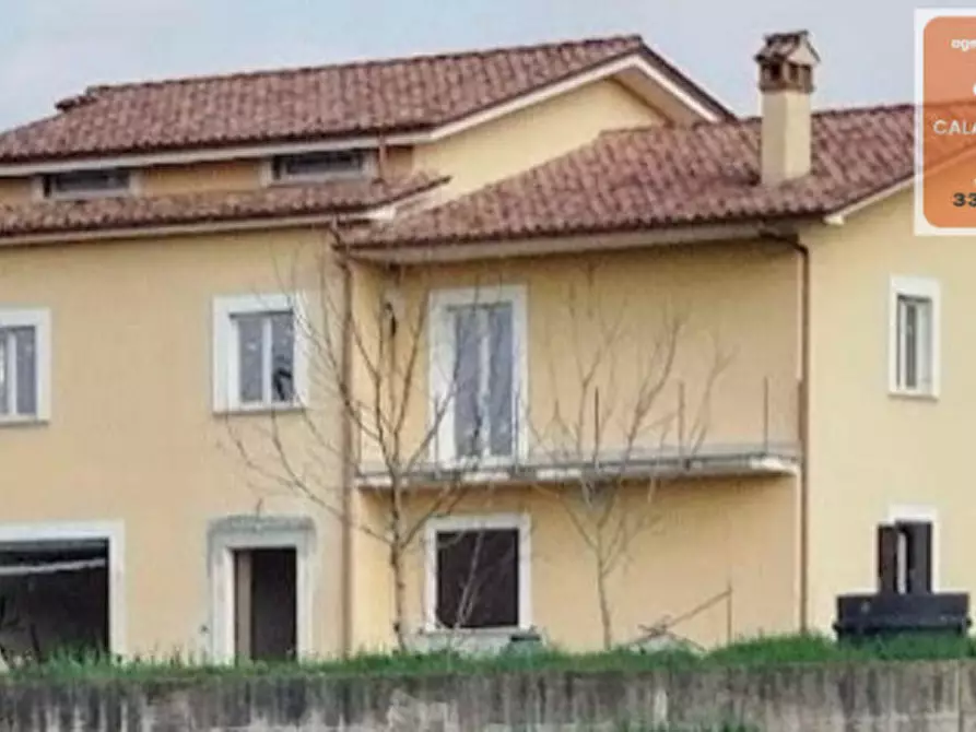 Immagine 2 di Casa trifamiliare in vendita  a Sant'apollinare