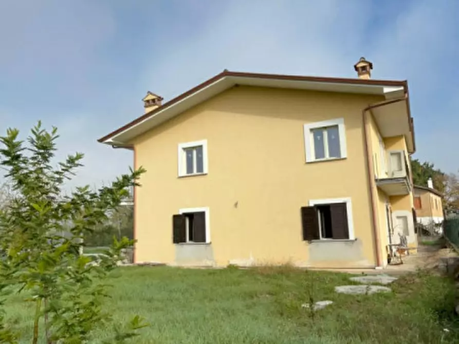 Immagine 9 di Casa trifamiliare in vendita  a Sant'apollinare