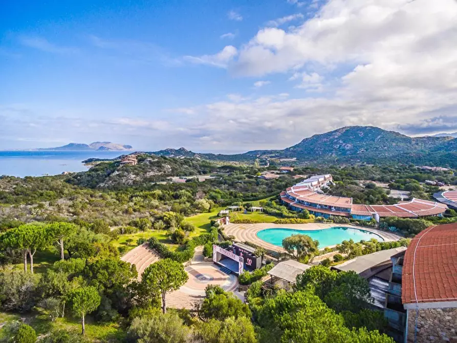 Immagine 17 di Appartamento in vendita  in capo ceraso a Olbia