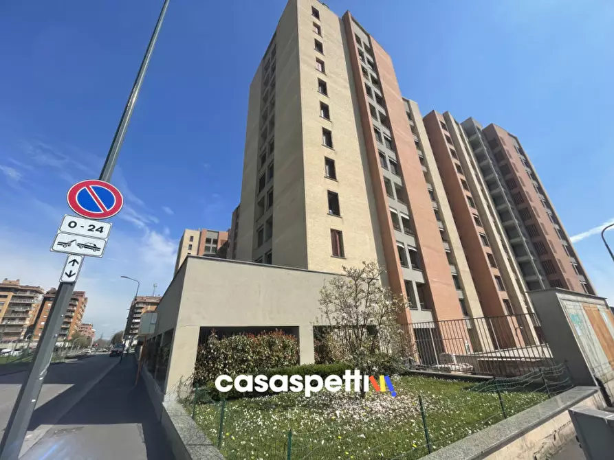 Immagine 2 di Appartamento in vendita  in Via Roberto Tremelloni 40 a Milano