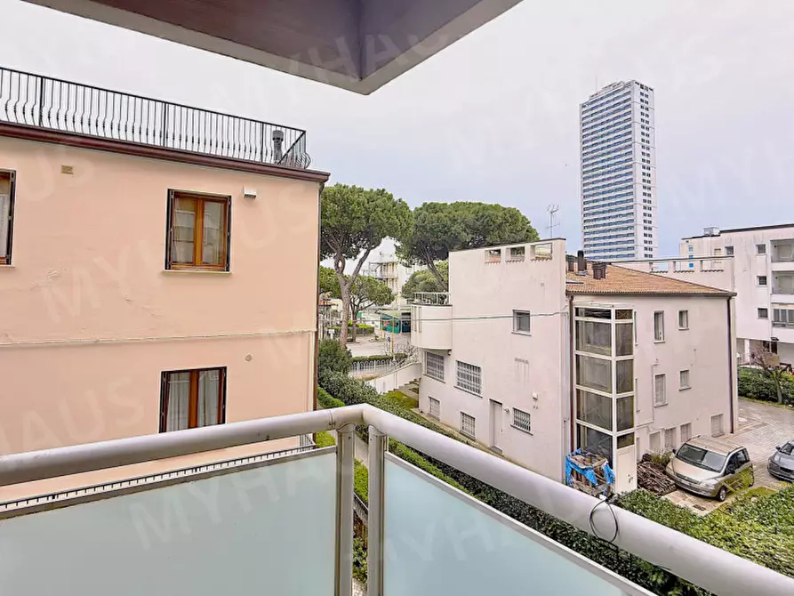 Immagine 2 di Appartamento in vendita  in Viale dei Mille, 31 a Cesenatico
