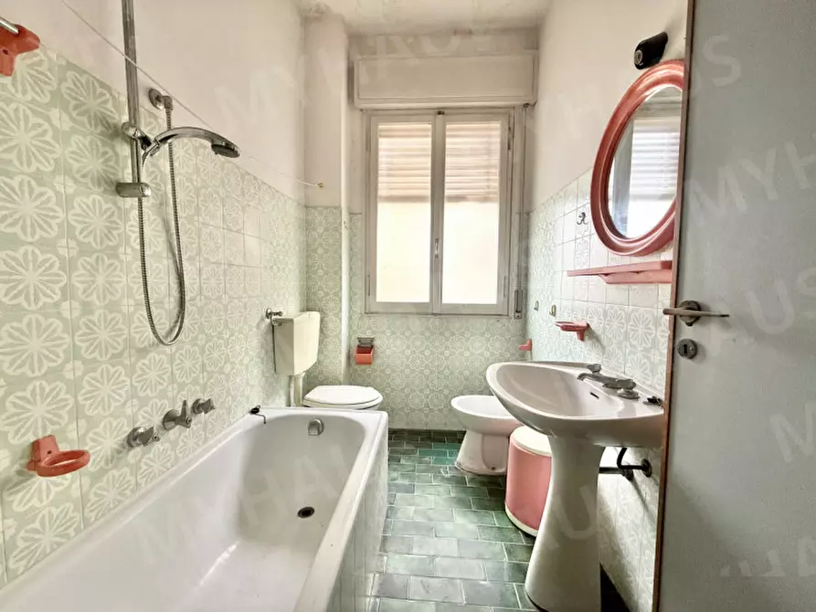 Immagine 15 di Appartamento in vendita  in Viale dei Mille, 31 a Cesenatico