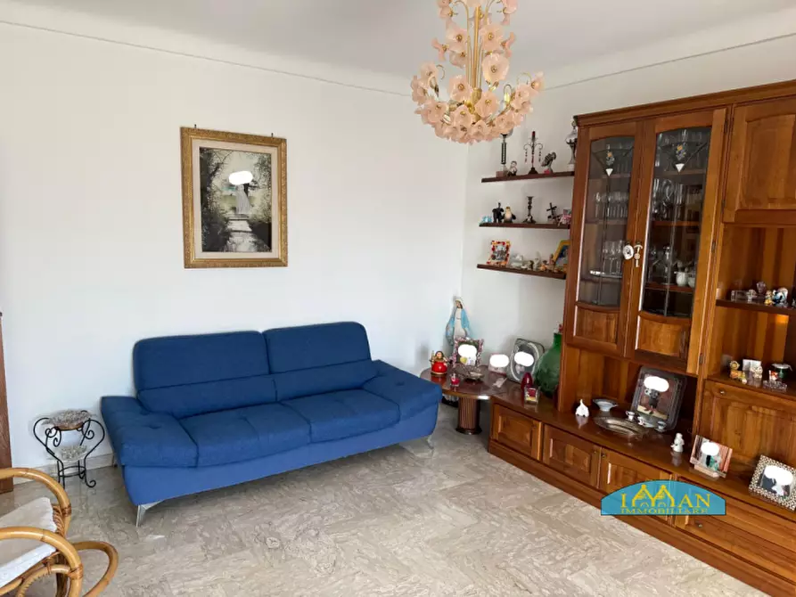 Immagine 5 di Appartamento in vendita  in Via Napoli a Ceglie Messapico