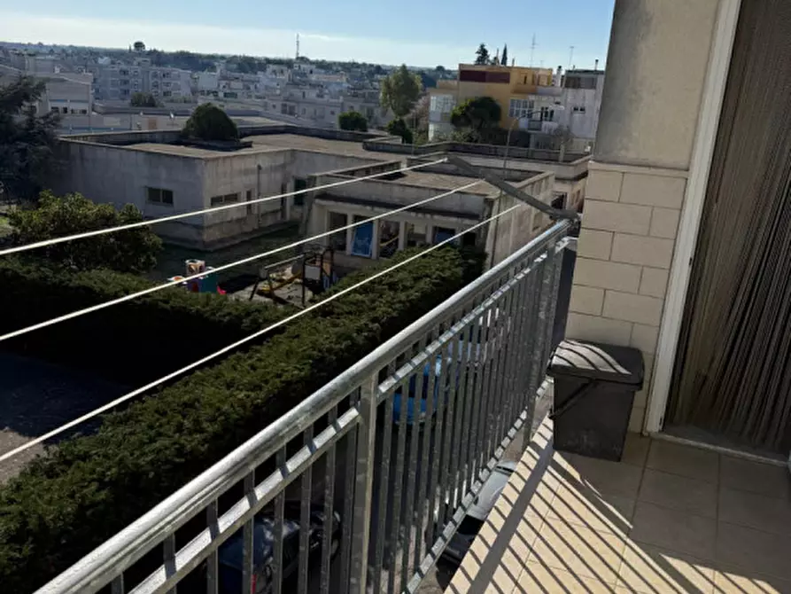 Immagine 14 di Appartamento in vendita  in Via Napoli a Ceglie Messapico