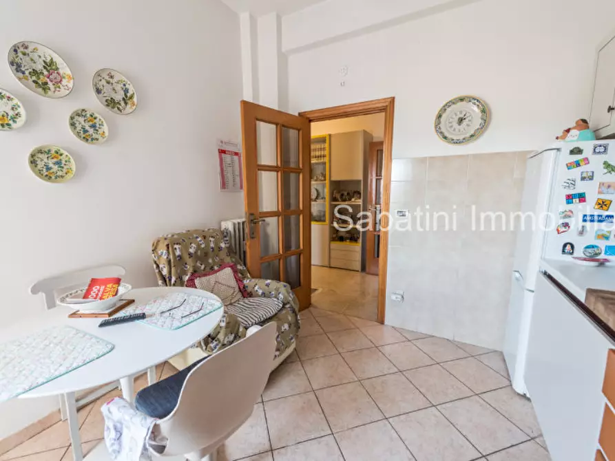 Immagine 13 di Appartamento in vendita  in Viale Marconi, 136 a Pescara