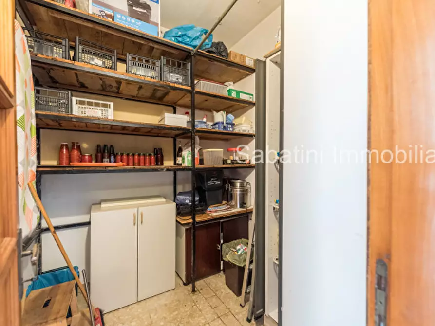 Immagine 26 di Appartamento in vendita  in Viale Marconi, 136 a Pescara