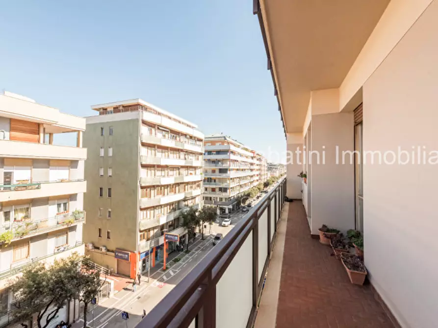 Immagine 30 di Appartamento in vendita  in Viale Marconi, 136 a Pescara