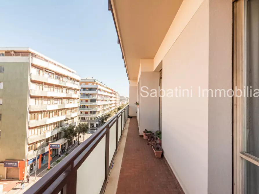 Immagine 31 di Appartamento in vendita  in Viale Marconi, 136 a Pescara