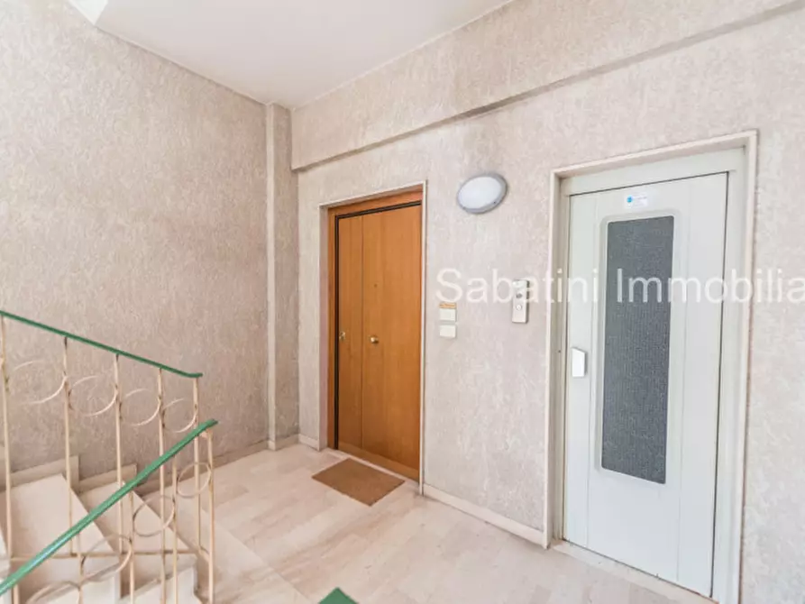 Immagine 34 di Appartamento in vendita  in Viale Marconi, 136 a Pescara