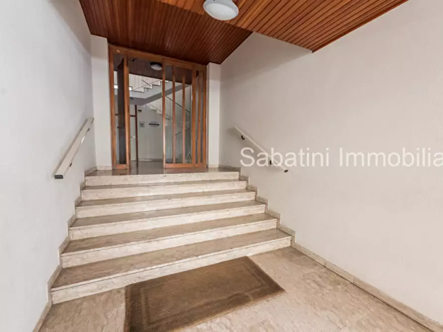 Immagine 37 di Appartamento in vendita  in Viale Marconi, 136 a Pescara