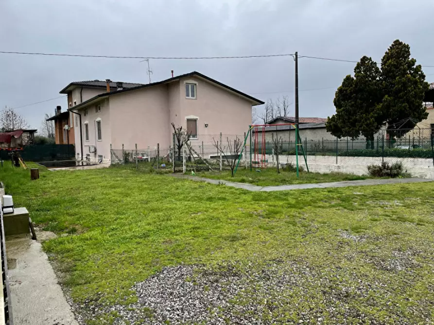 Immagine 1 di Casa bifamiliare in vendita  in Via Risorgimento a Castenedolo