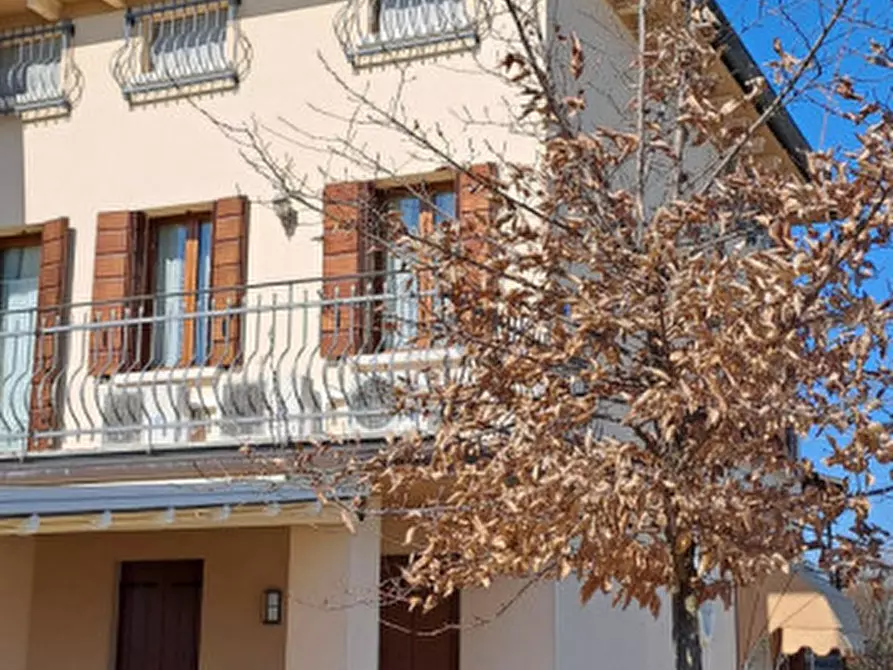 Immagine 2 di Casa bifamiliare in vendita  in via provinciale a Campo San Martino