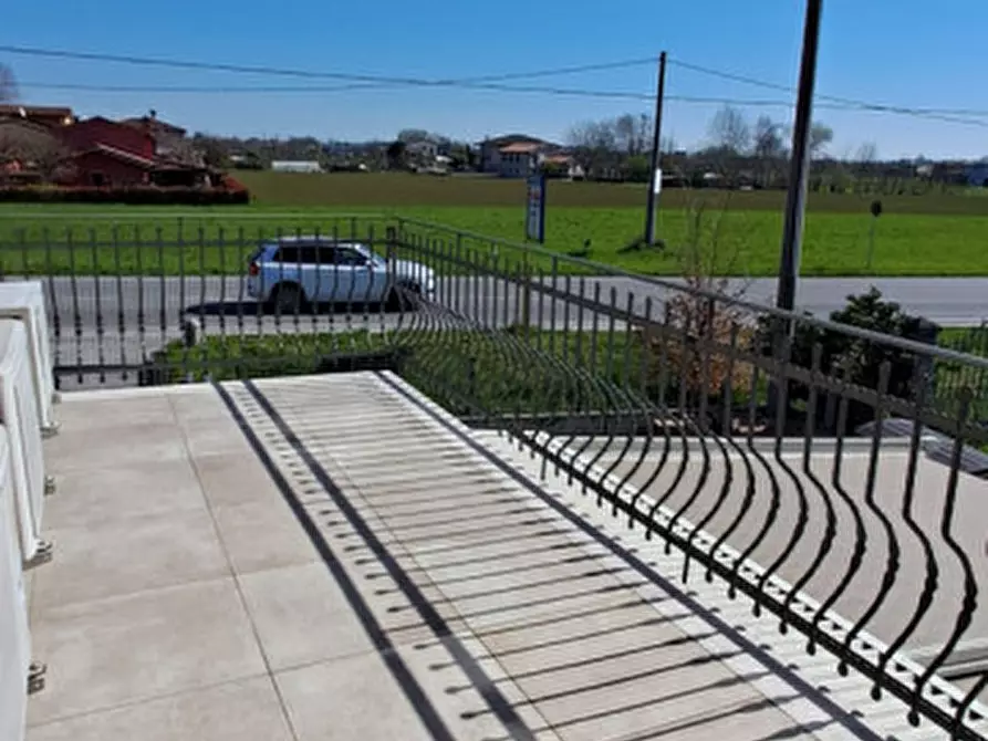 Immagine 3 di Casa bifamiliare in vendita  in via provinciale a Campo San Martino