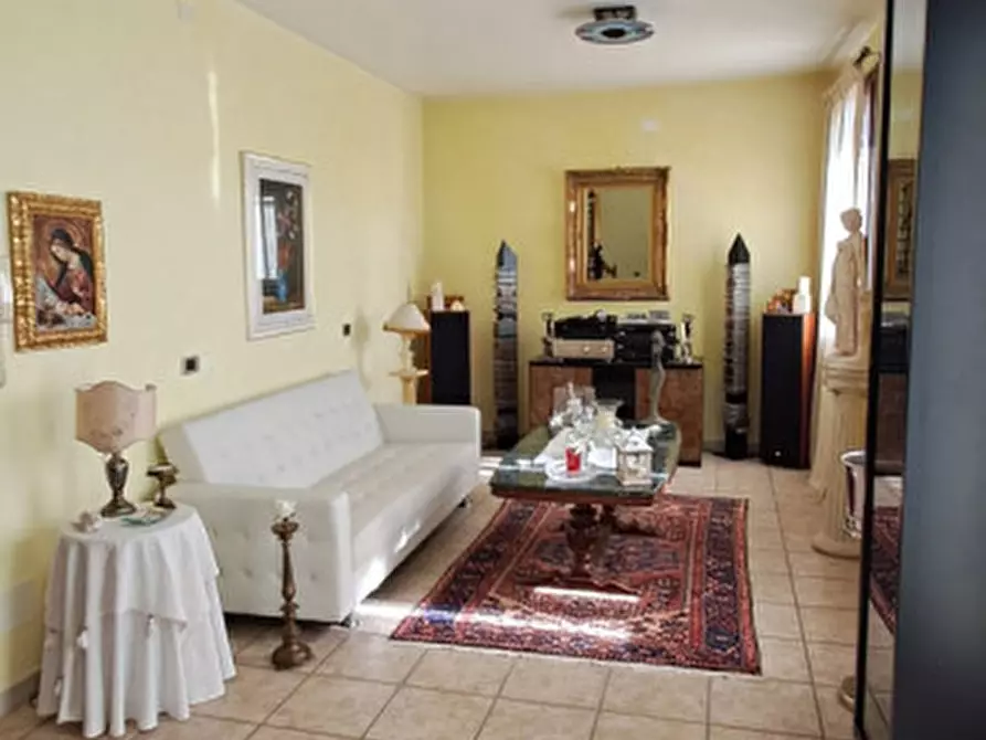 Immagine 4 di Casa bifamiliare in vendita  in via provinciale a Campo San Martino