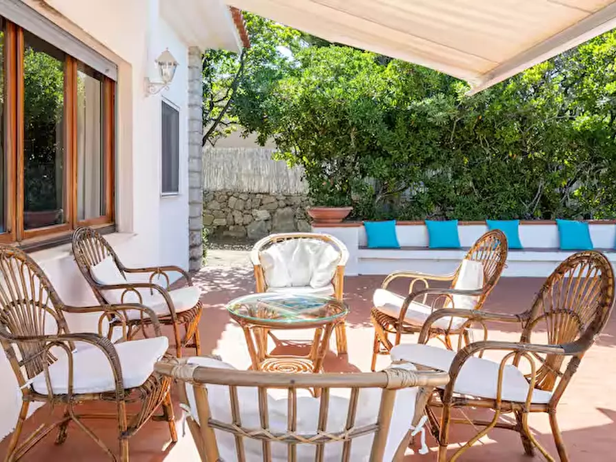 Immagine 3 di Villa in vendita  in Via Cala Girgolu a San Teodoro