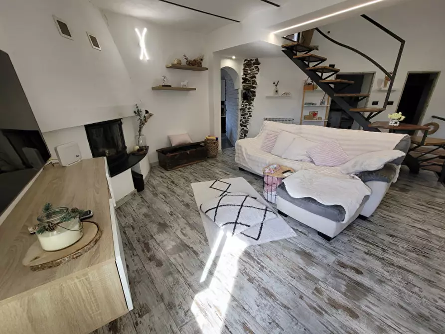 Immagine 4 di Appartamento in vendita  in via Cunio a Vado Ligure