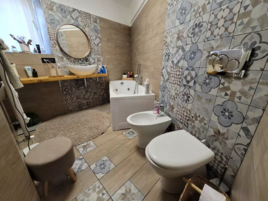 Immagine 13 di Appartamento in vendita  in via Cunio a Vado Ligure