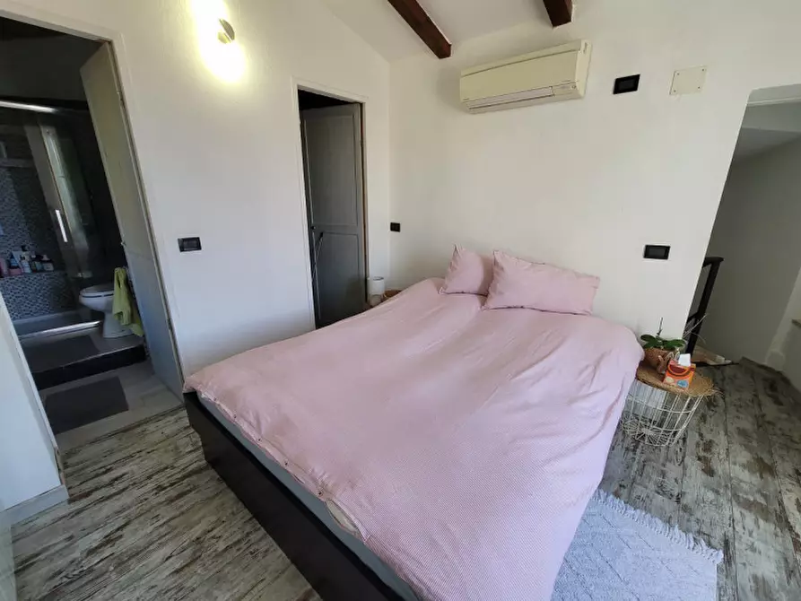 Immagine 16 di Appartamento in vendita  in via Cunio a Vado Ligure