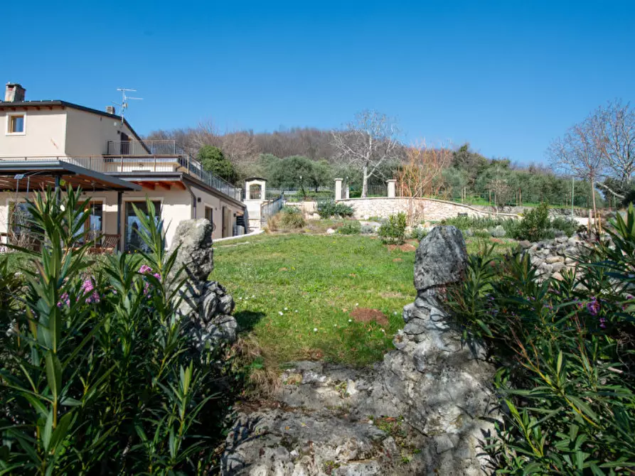 Immagine 5 di Casa indipendente in vendita  in Contrada Maroni 5 A a Verona