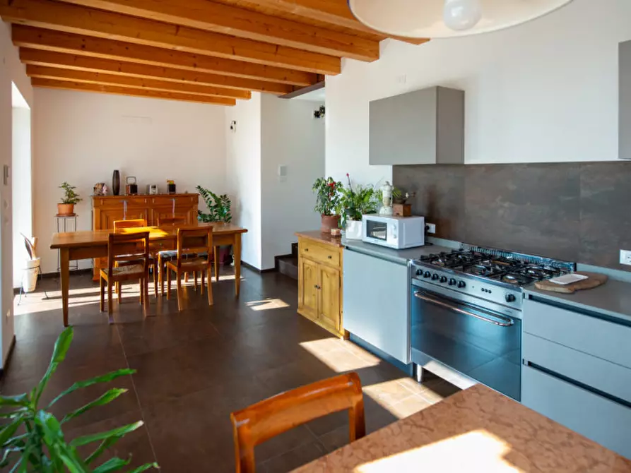 Immagine 10 di Casa indipendente in vendita  in Contrada Maroni 5 A a Verona