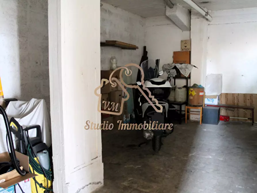 Immagine 5 di Garage in vendita  in Via Dell'Oratorio Damasiano, 13 a Roma