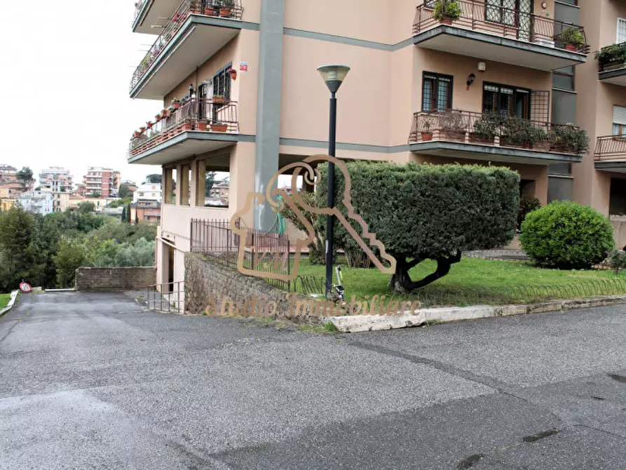 Immagine 6 di Garage in vendita  in Via Dell'Oratorio Damasiano, 13 a Roma