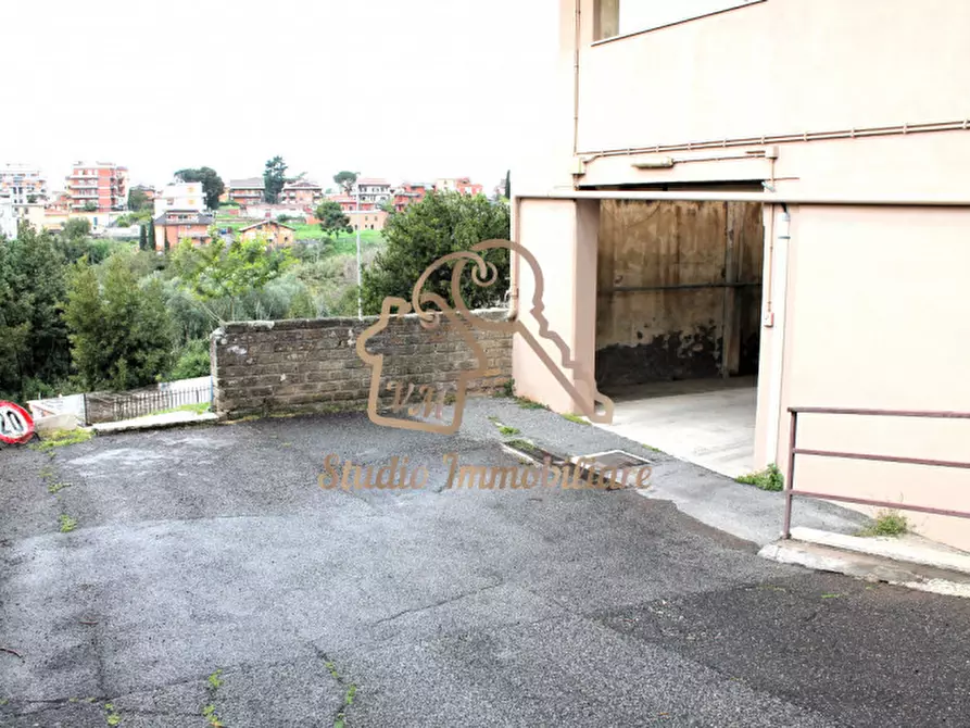 Immagine 7 di Garage in vendita  in Via Dell'Oratorio Damasiano, 13 a Roma