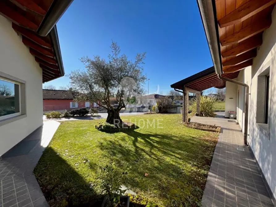 Immagine 4 di Villa in vendita  in Via Sante Patussi, 1 a Tricesimo