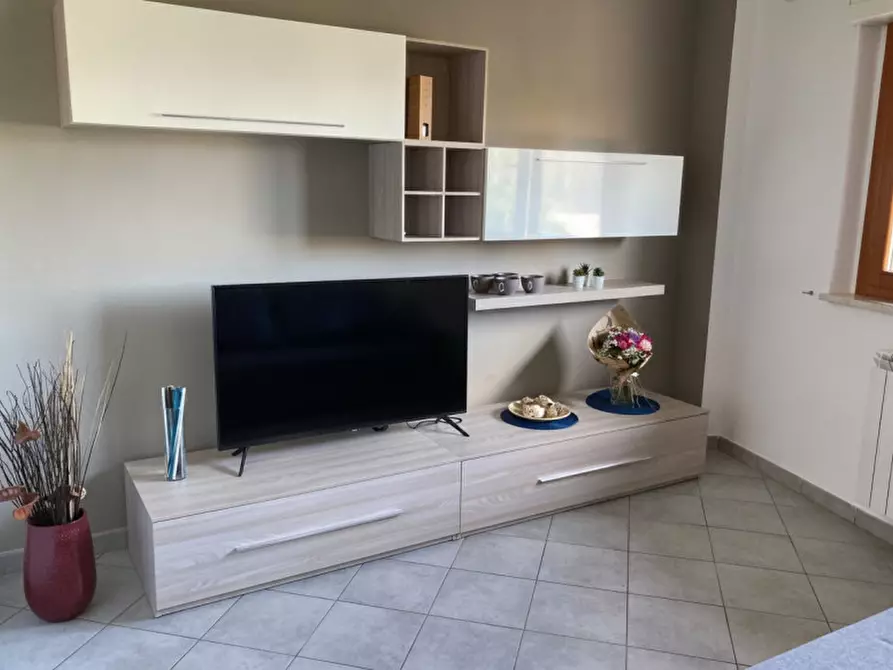 Immagine 3 di Appartamento in vendita  in via Santa Maria a Nettuno