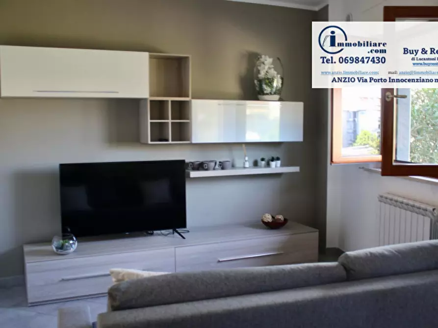 Immagine 4 di Appartamento in vendita  in via Santa Maria a Nettuno