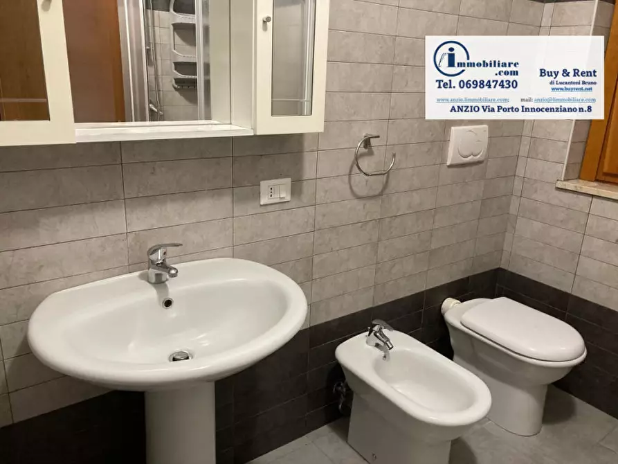 Immagine 14 di Appartamento in vendita  in via Santa Maria a Nettuno