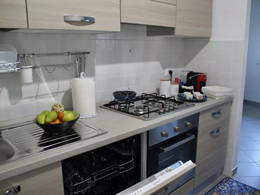 Immagine 15 di Appartamento in vendita  in via Santa Maria a Nettuno