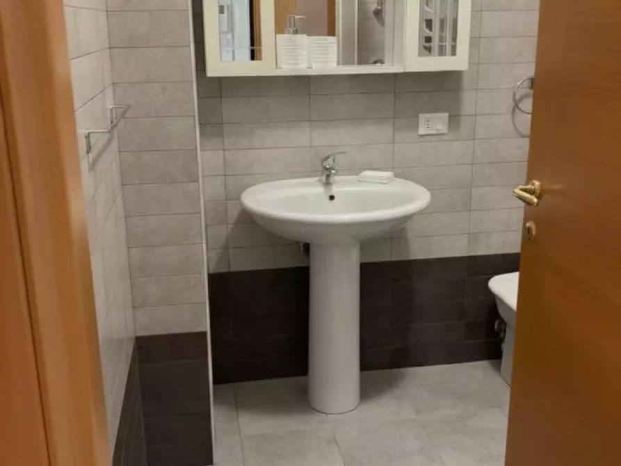 Immagine 21 di Appartamento in vendita  in via Santa Maria a Nettuno