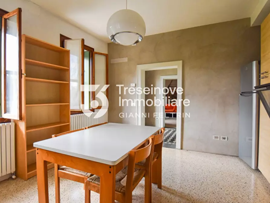Immagine 11 di Villa in vendita  in Via Piave a Caerano Di San Marco
