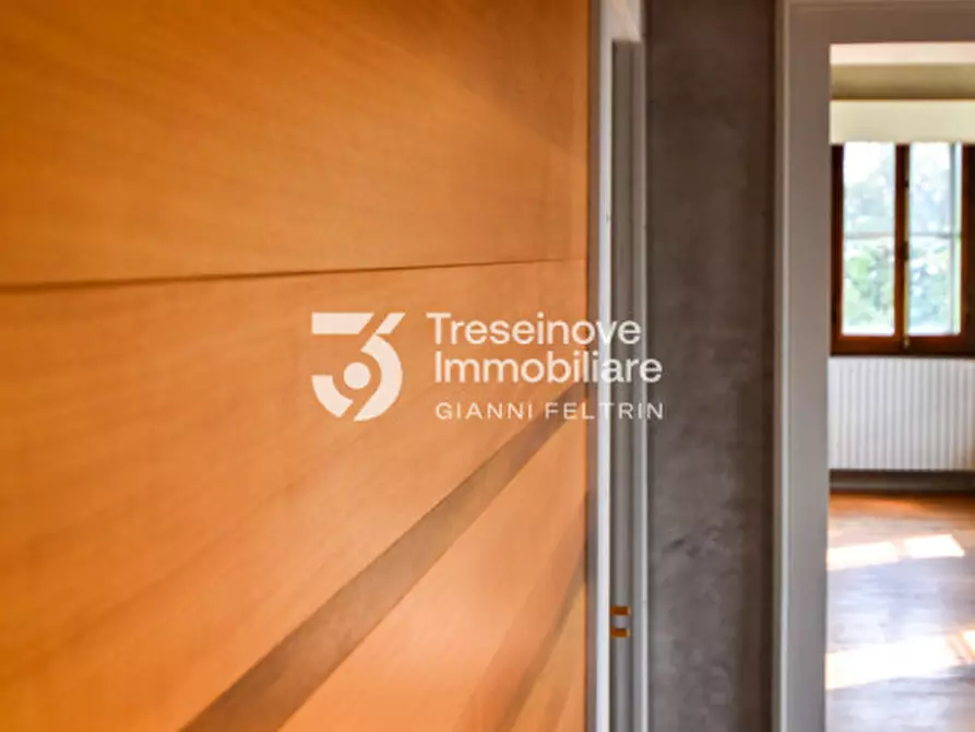 Immagine 15 di Villa in vendita  in Via Piave a Caerano Di San Marco