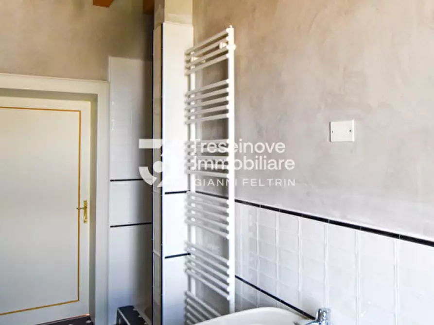 Immagine 23 di Villa in vendita  in Via Piave a Caerano Di San Marco