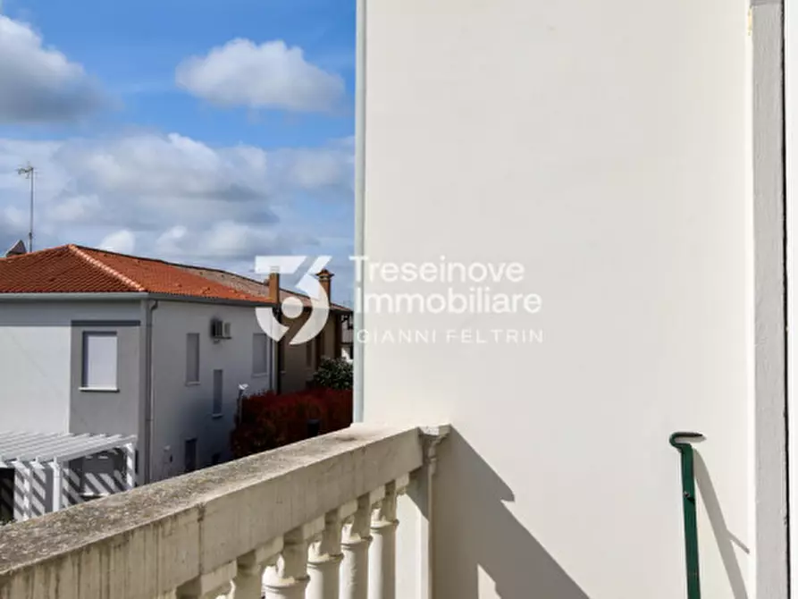 Immagine 24 di Villa in vendita  in Via Piave a Caerano Di San Marco