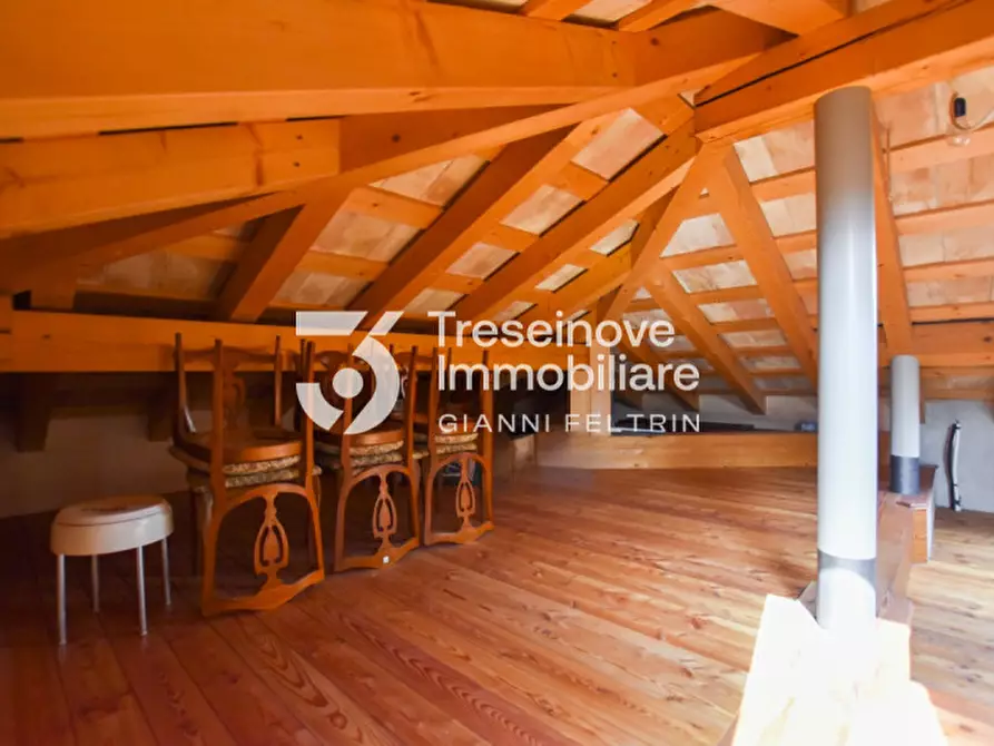 Immagine 30 di Villa in vendita  in Via Piave a Caerano Di San Marco