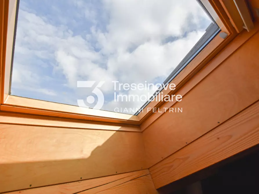 Immagine 31 di Villa in vendita  in Via Piave a Caerano Di San Marco