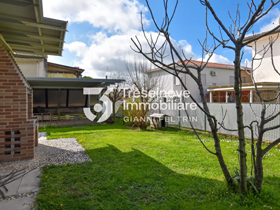 Immagine 35 di Villa in vendita  in Via Piave a Caerano Di San Marco