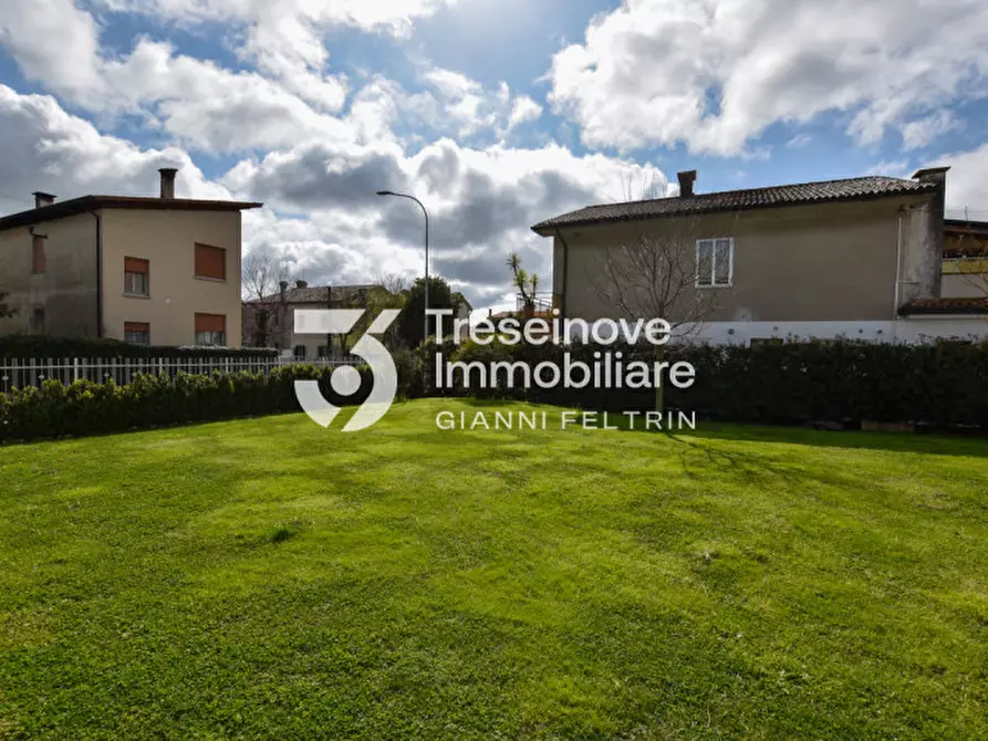 Immagine 37 di Villa in vendita  in Via Piave a Caerano Di San Marco