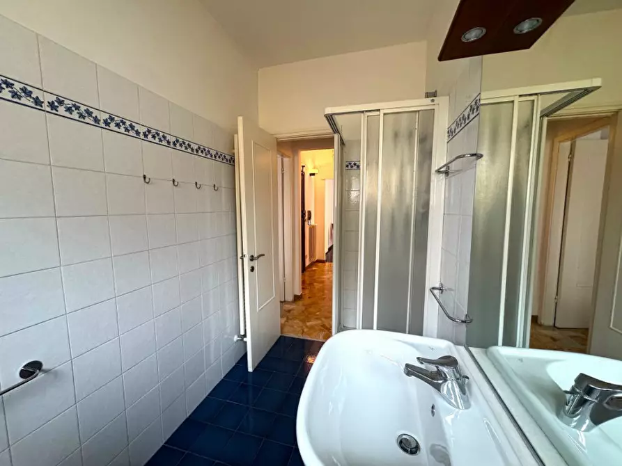 Immagine 12 di Appartamento in vendita  in Via Dogali a Santa Margherita Ligure